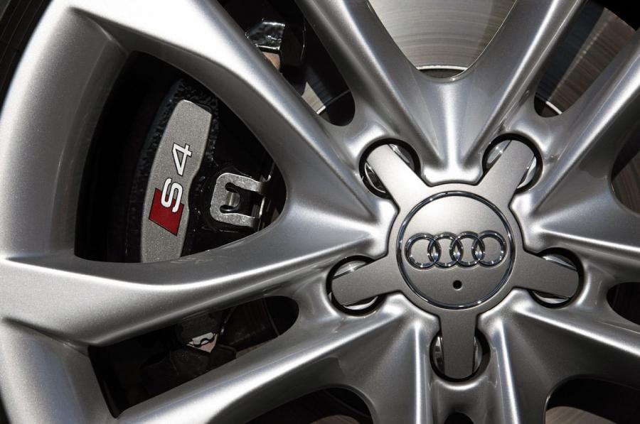 Колеса Audi S4 Sedan (B8, 8K) 2012 года  (WW) (фото 32 из 62)